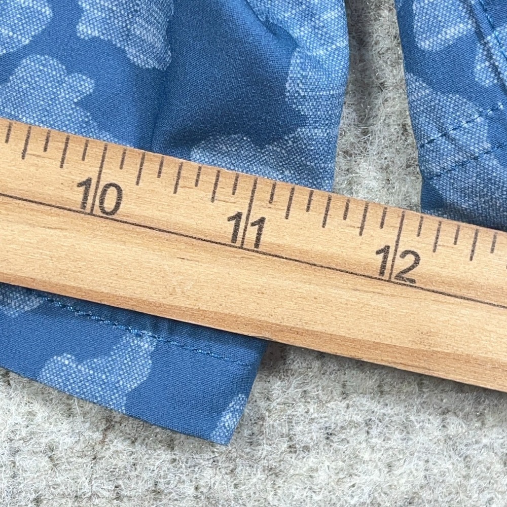 Huk Shorts Men Small Blue Camo Chino Performance Hiking 6" Inseam Fishing - Picture 8 of 14
